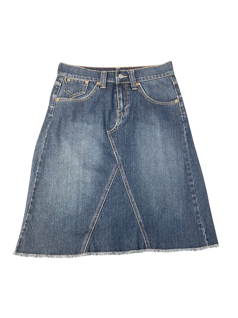 Levi Strauss Women’s Size 8 Denim Seam Front Knee Length Skirt W/ Raw Frayed Hem